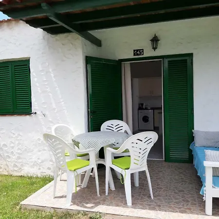 Bungalow With Private Garden Nex To Yumbo Center Дом отдыха