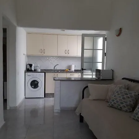 Bungalow With Private Garden Nex To Yumbo Center Маспаломас